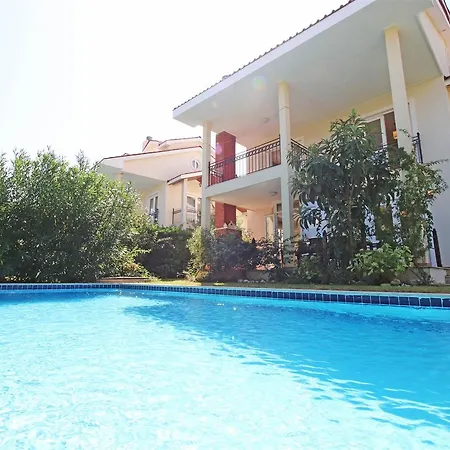 Oasis Lettings A20 *